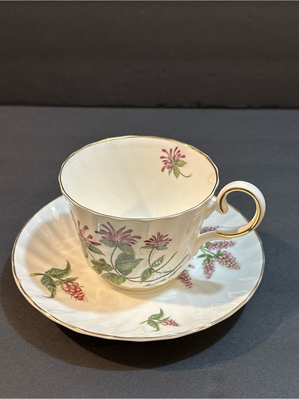 🔥Vintage Elegant White Floral Teacup and Saucer Set with Pink Flower Motif